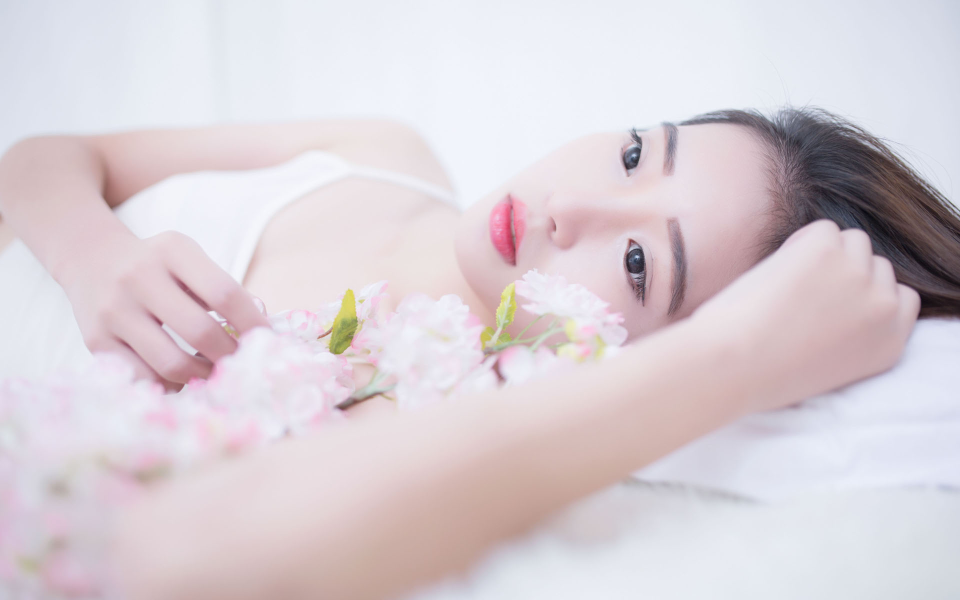 青啤优活饮用水官宣张艺兴为品牌代言人    “艺”起优活，焕“兴”出发